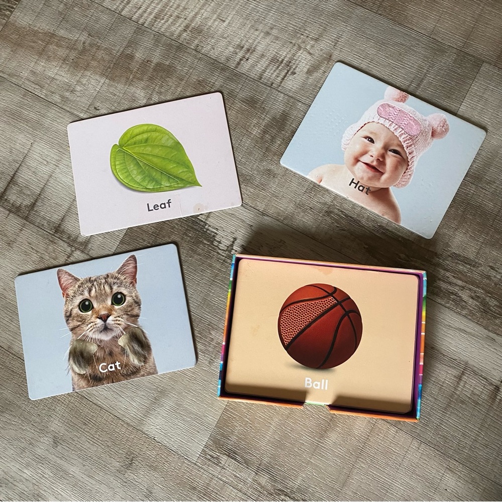 Lovevery “Things I See” Texture Cards | Montessori Baby | Touch and Feel Card